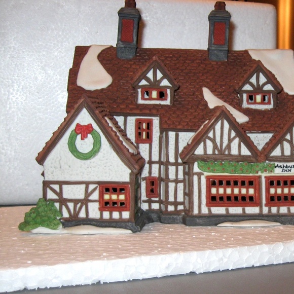 Dickens´ Village Ashbury Inn